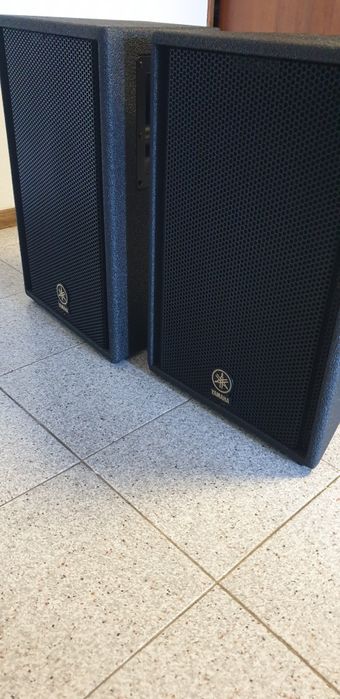 Colunas yamaha  C 112 V