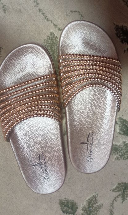 Сланци, шльопанці бренда Blue Fin 42 р.