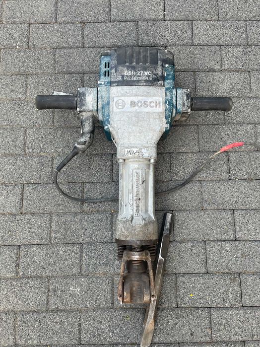 Młot udarowy wyburzeniowy Bosch GSH 27 VC HEX 28 62J 2000W