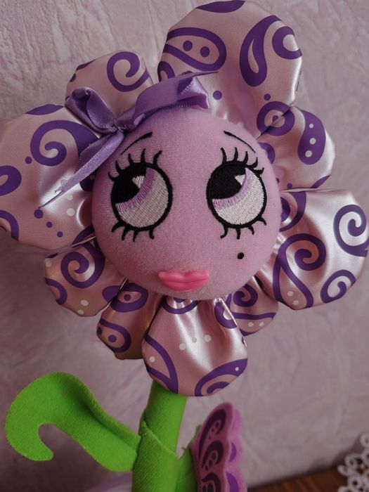 Динамік танцююча квітка, колонка