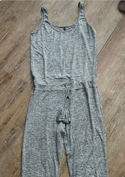 Riller & Fount Szary Kostium Jumpsuit r. M