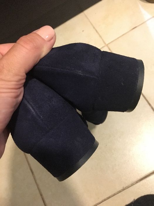 Buty całe ze skóry rozm. 41 jak nowe