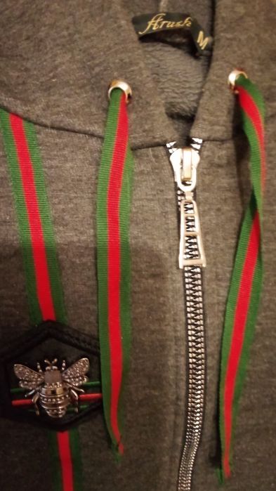 Продаю женский спортивный костюм