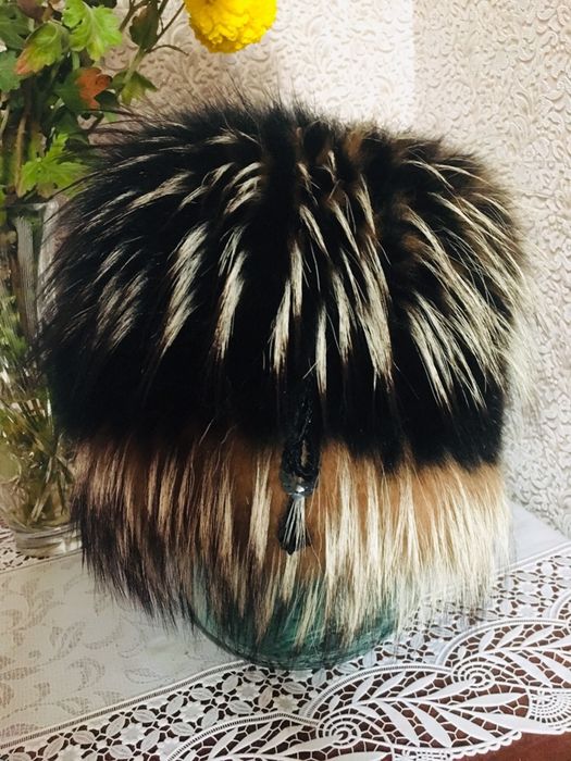 Шапка из натурального меха чернобурки