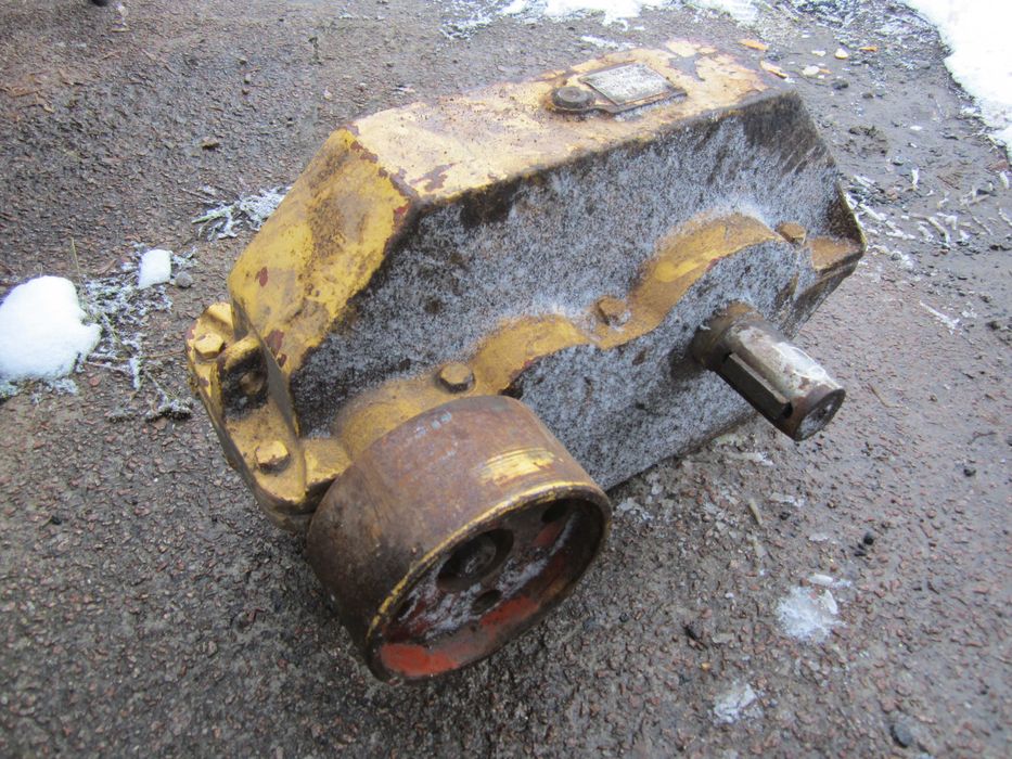 Редуктор ц2у200 ,31,5:1 на дровокол