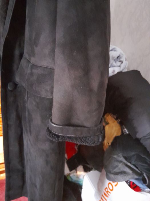 Розкішна фірмова дублянкатнат.цегейка хутро,тепла фірма на фото