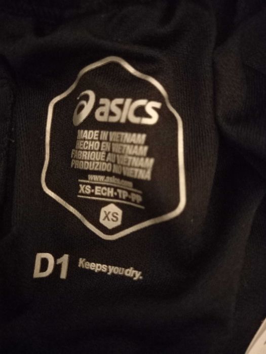 Calções desporto Asics NOVOS