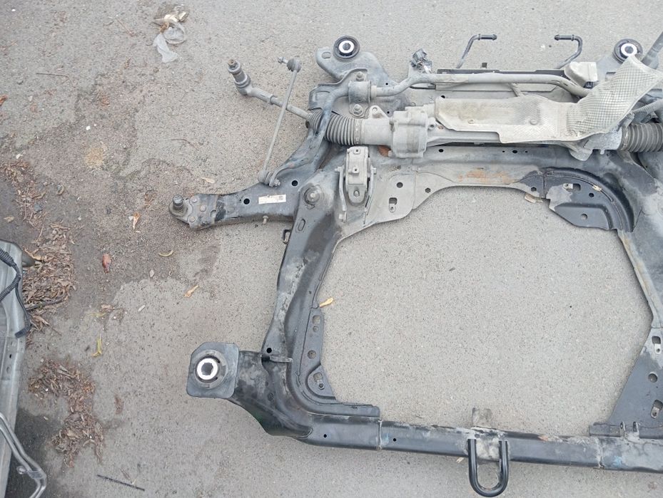 Балка передня Land rover discovery sport l550