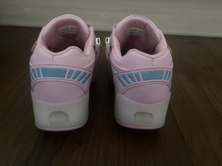 Buty rolki świecące 35