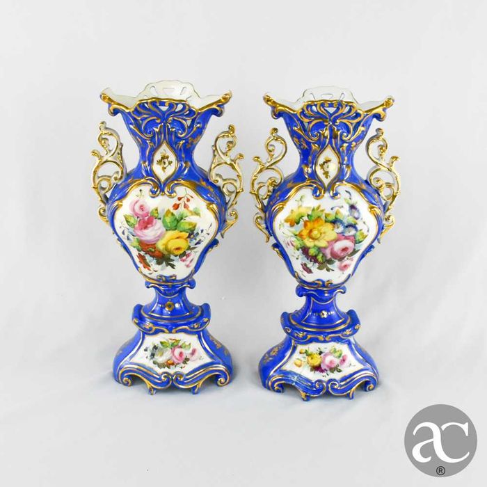 Par de Jarras em porcelana Vieux Paris, séc. XIX