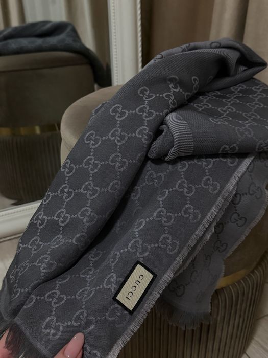 Серый платок шарф GUCCI оригинал из шерсти и шелка