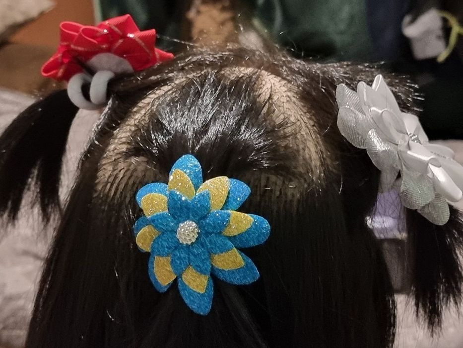 Украшения для волос "Цветы" из фоамирана и репсовой ленты резинки