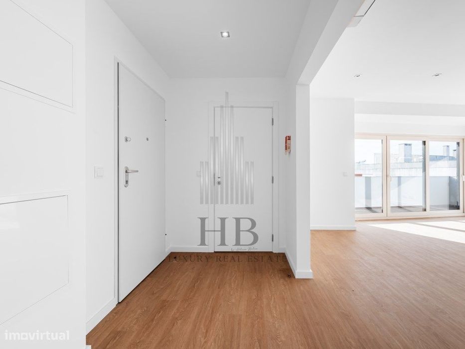 Apartamento T3+1 duplex com terraço