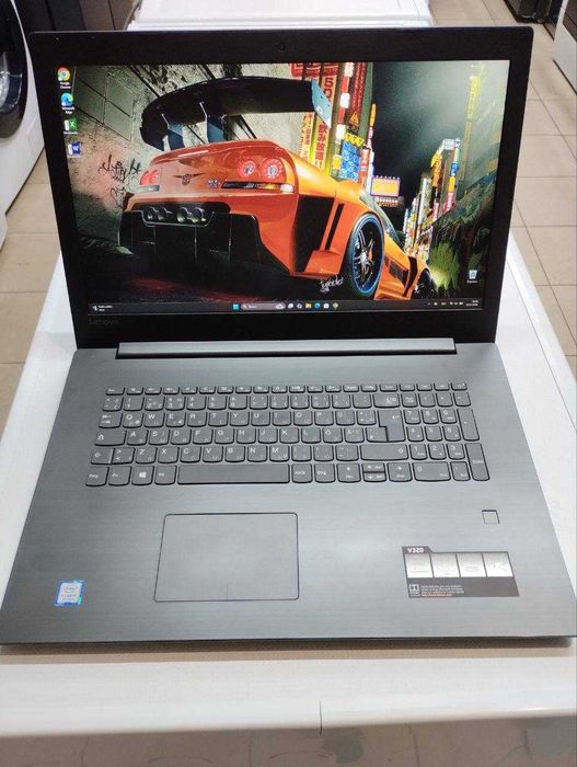 17.3" Ноутбук Lenovo V320-17IKB з Німечинни Б\В