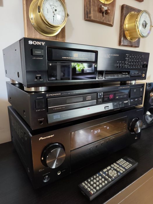 Odtwarzacz CD Pioneer PD 5010 oraz Sony cdp - 715