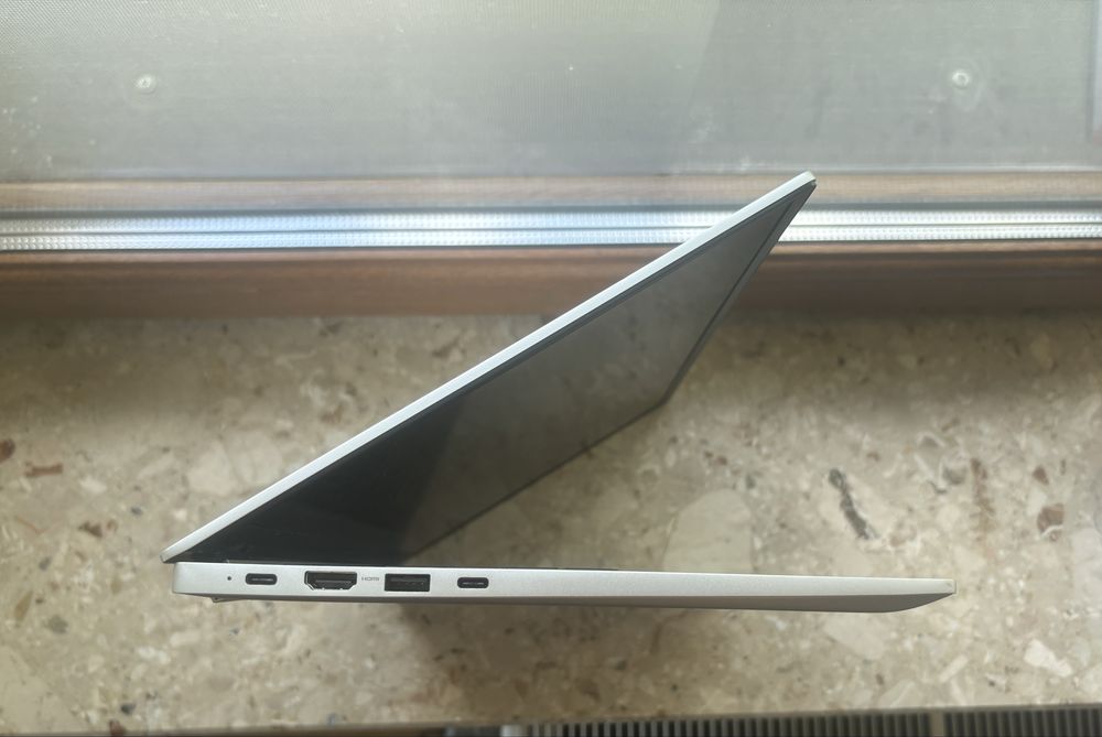 Samsung Galaxy Book 3  i7-1355u Ram 16Gb M2 256Gb 15.6” FHD IPS NP750XFG