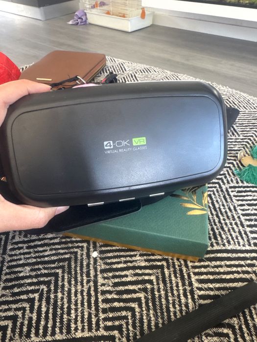 Óculos de Realidade Virtual 4-OK VR – Como Novos!