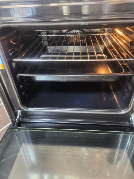 Fogão Indesit  em inox