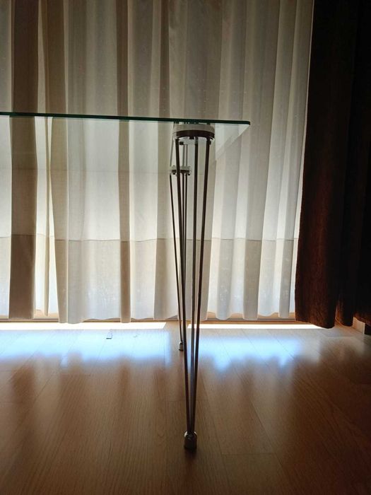 Mesa em vidro 118 cm x 78cm