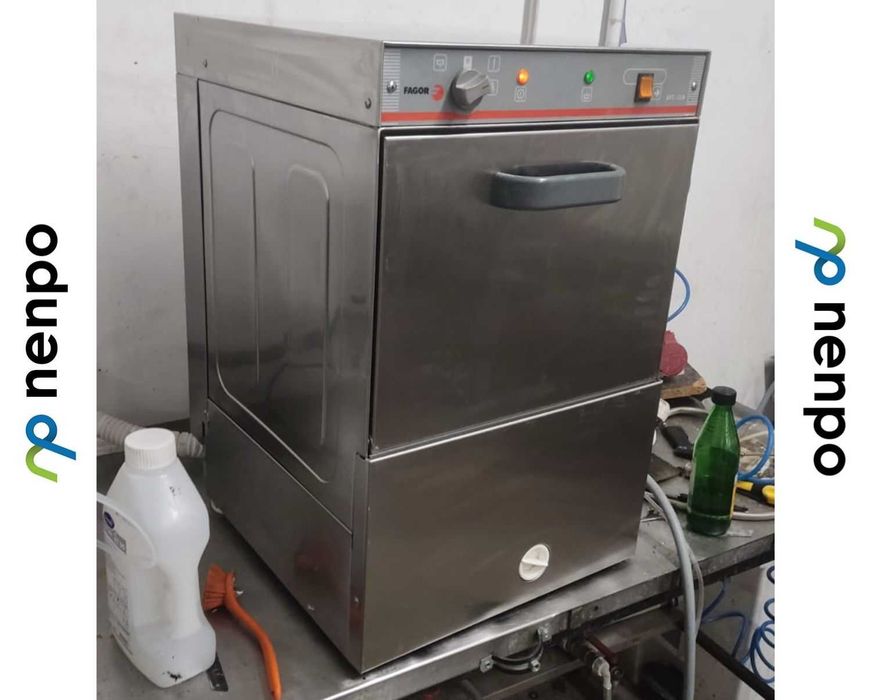 Zmywarka gastronomiczna FAGOR LVC-21 B | Pompa spustowa | 230 V | kosz 40x40 cm