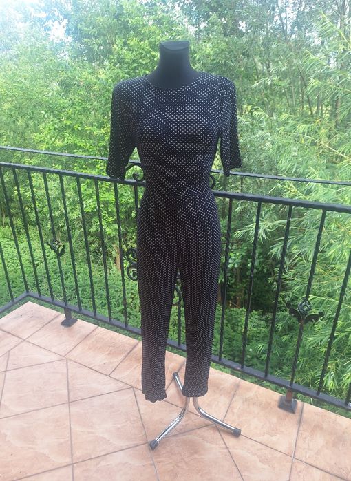 Długi czarny damski kombinezon w białe groszki 95 % wiskoza L 40