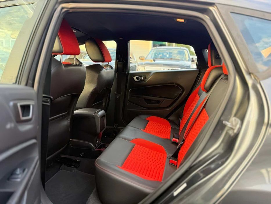 Ford Fiesta Titanium      2016