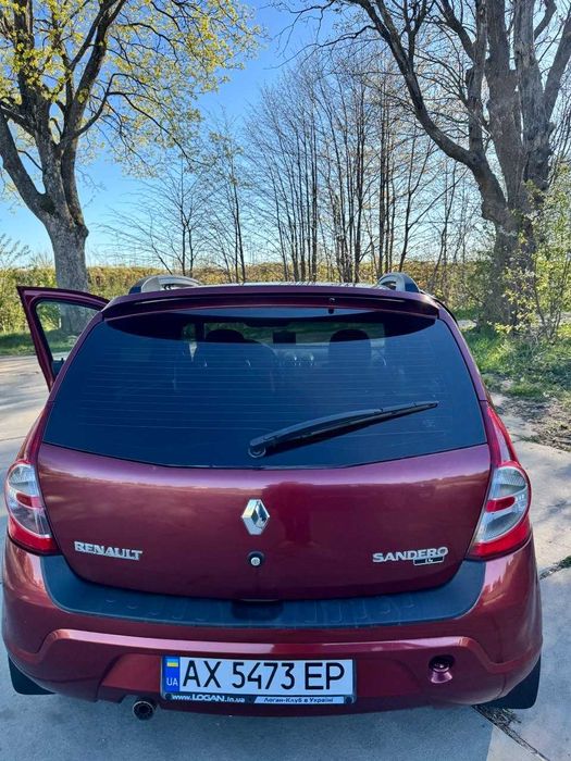 Renault Sandero 2011