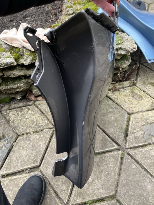 Заднє крило ліве Сценік