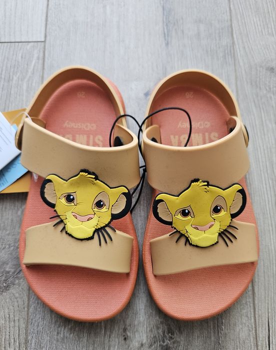 Nowe sandałki, Simba Disney, rozm 26