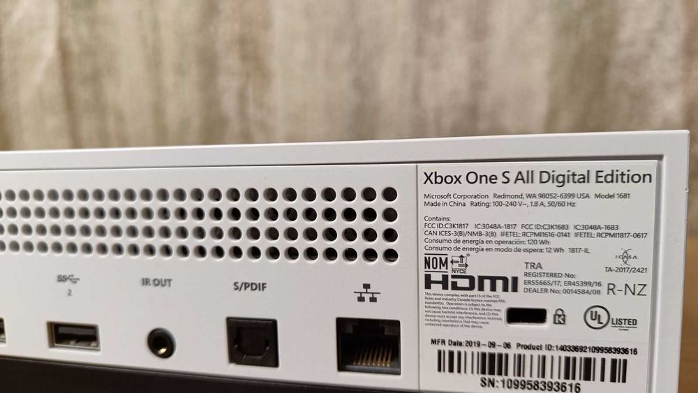 Xbox One S All-Digital Edition 1 ТБ HDD