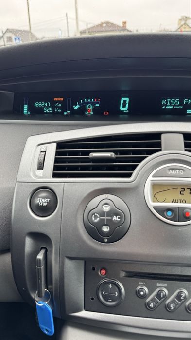 Renault Scenic Рено Сценік II 2004 р 1,6 бенз 5МКПП 122тис.км.