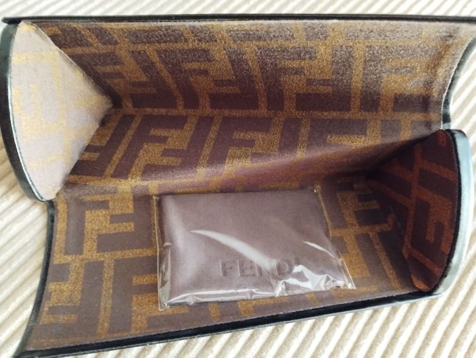 FENDI okulary przeciwsłoneczne FS5329 w etui