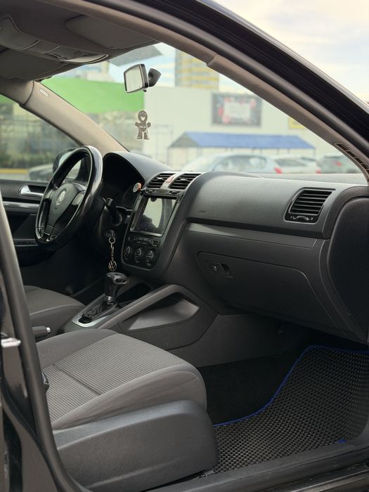 Volskwagen Jetta 1.6 газ. Автомат