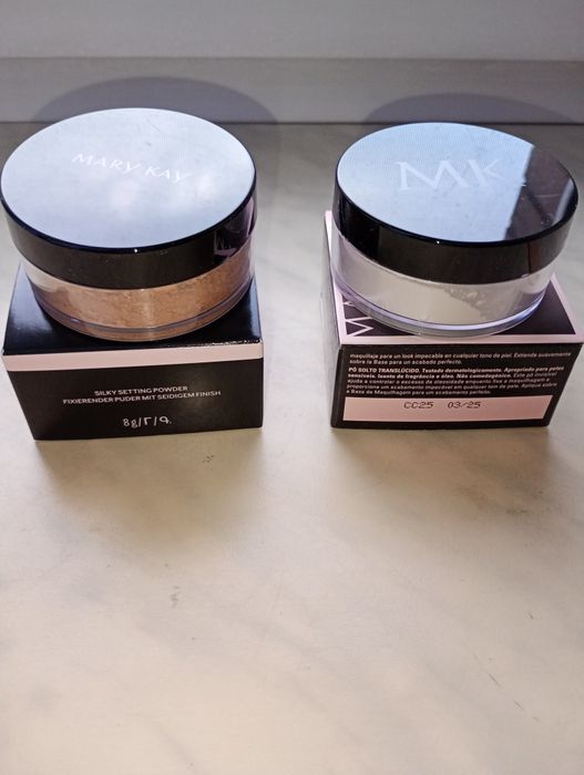 Пудра мінеральна розсипна  Mary Kay