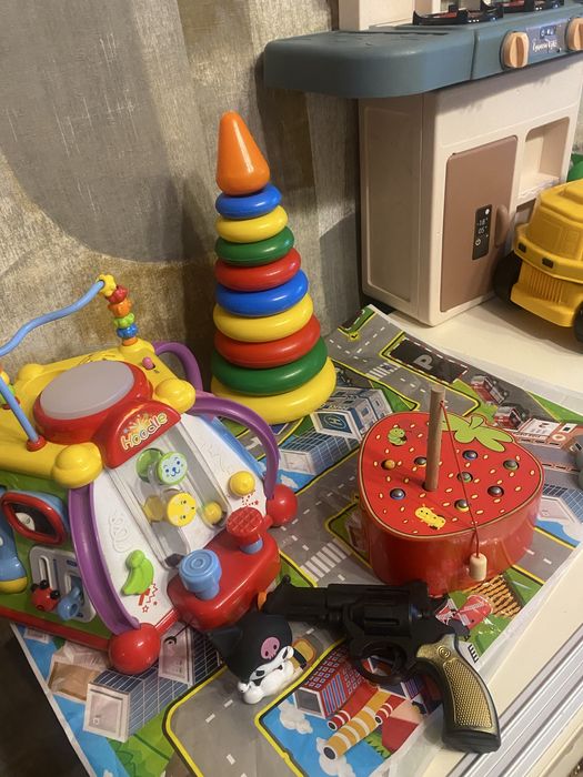 Іграшки дитячі лот