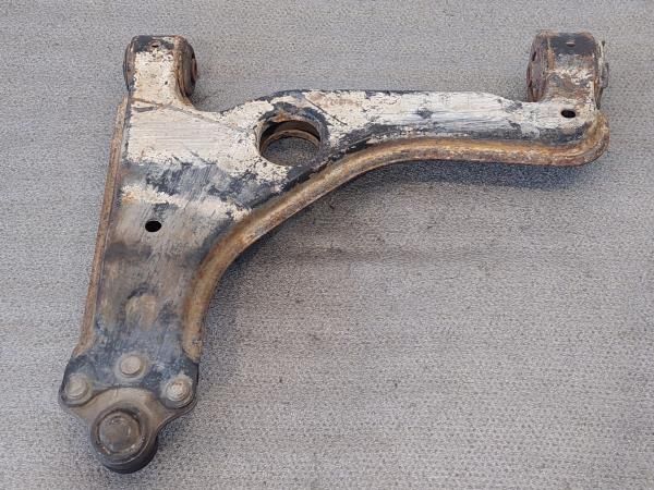 Braço de suspensão frente direito OPEL Astra H Hatchback (L48)