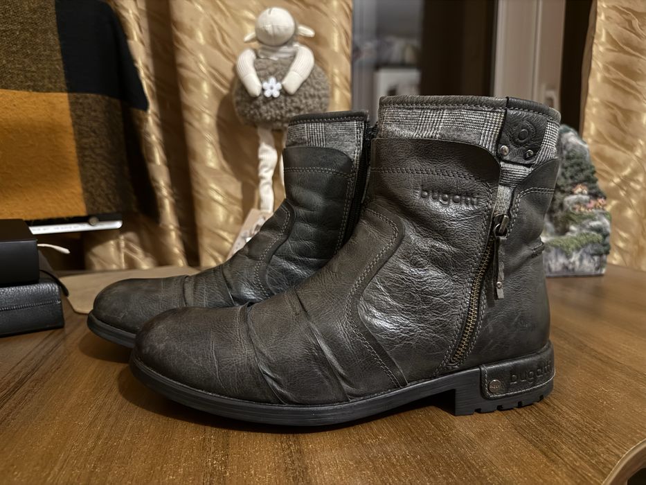 Bugatti зимові ботінки, 43 розмір, натуральна шкіра та овчина, сірі