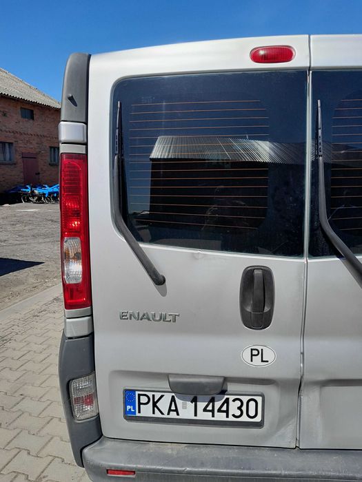 Drzwi renault trafic 2 . Cmg64