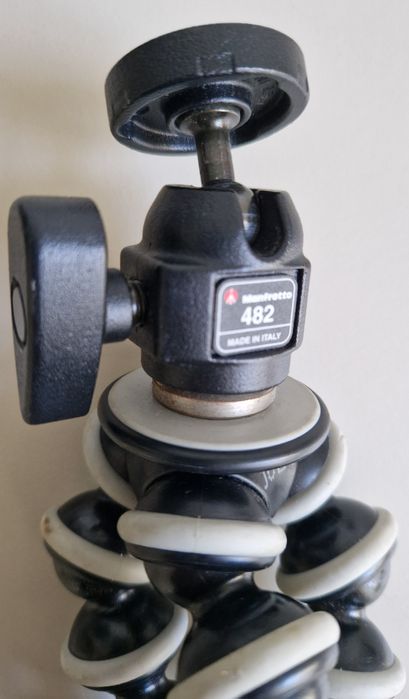 Tripé Joby GorillaPod SLR-Zoom e Cebeça Esférica Manfrotto 482