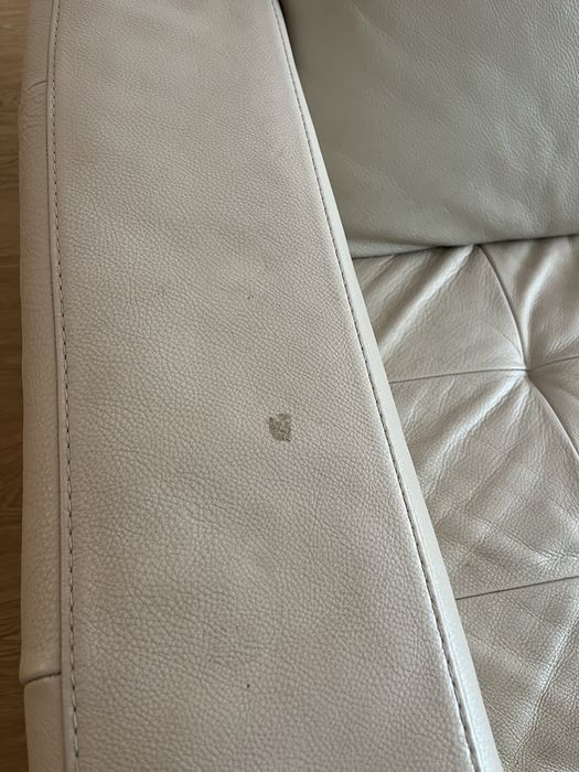 Sofá Natuzzi/Divani em pele bege com chaise longue – Caxias