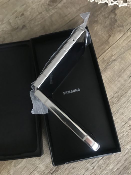 Samsung Galaxy Z FLIP 5