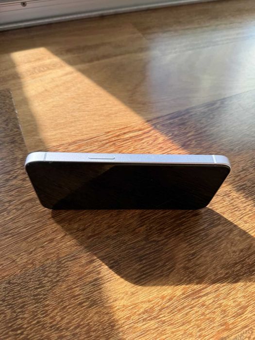 iPhone 14 128GB roxo