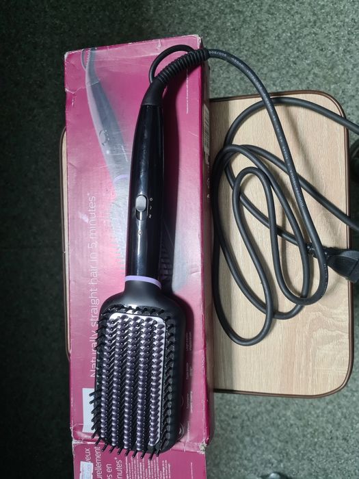 Щітка-випрямляч Philips BHH880