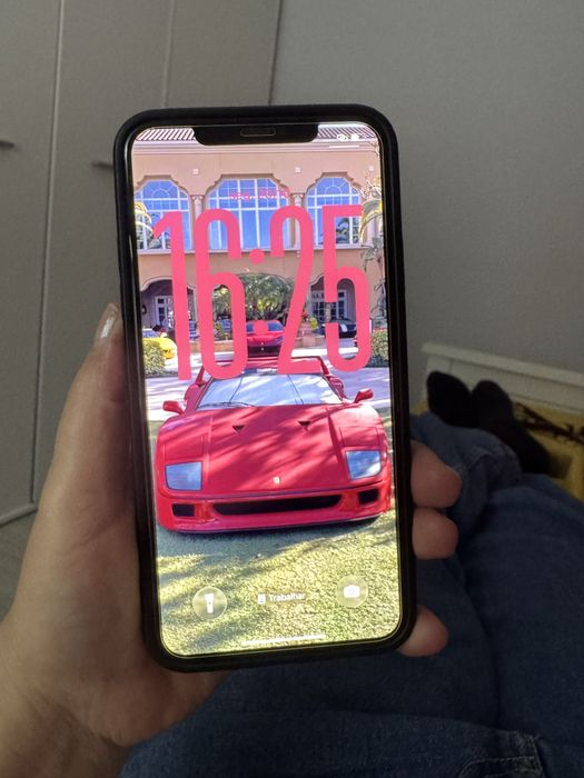 iPhone 11 Pro Max cinzento