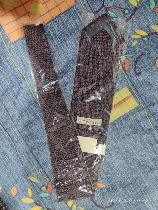 Gravatas Tie Rack e Giovanni Galli