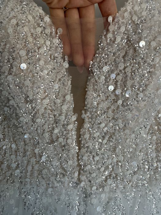 Suknia ślubna księżniczka  pięknie zdobiona 38