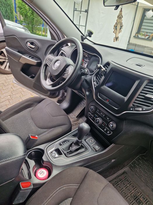 Jeep Cherokee 2018 VIN 1C4PJLCB7KD187193 фото оголошення 5 з 8