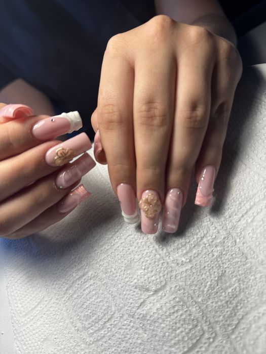 Stylizacja paznokci i stóp hybrydowa i żelowa,również mobilnie