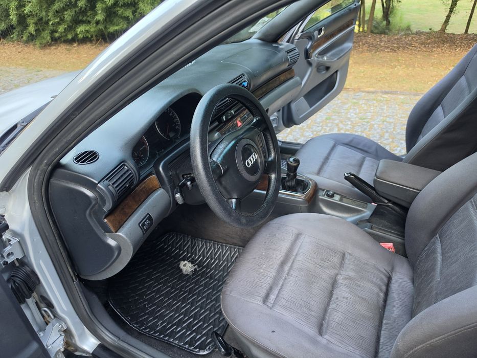 Audi A4 1.9 Tdi 110Cv Ano 99/06