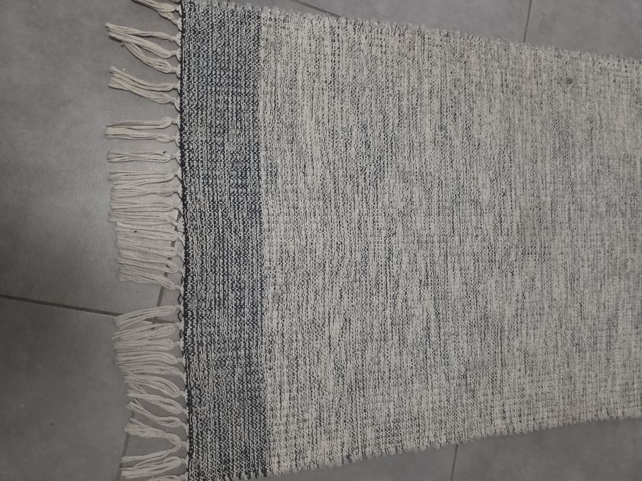 Sprzedam dywanik 150x80 cm.